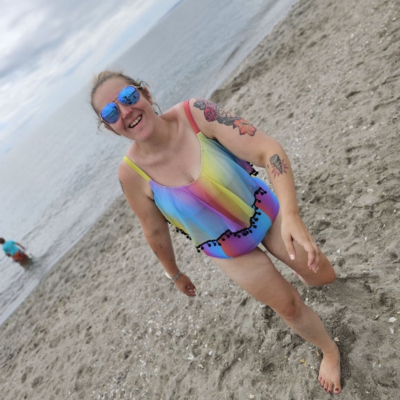 Meet your Posher, Aprile - Picture 1 of 3